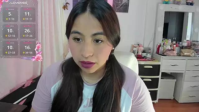 Alexa_Gi from StripChat is Freechat