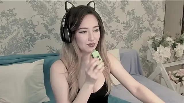 Girls: discover live performances with matured cam models, from teasing to fixations, in a variety of stunning live sex cams.