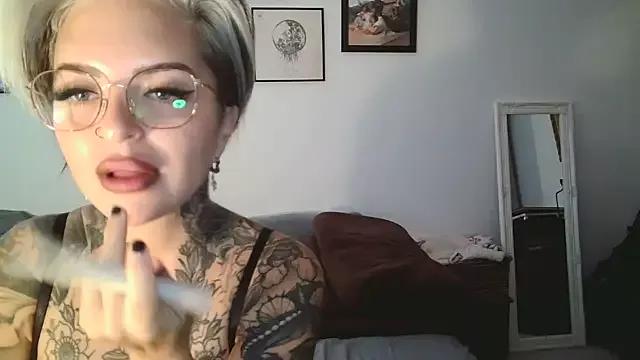 Alexandersonxo from StripChat is Freechat