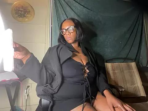 Girls: discover live performances with matured cam models, from teasing to fixations, in a variety of stunning live sex cams.