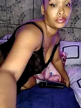 alexis_skyy from StripChat is Freechat