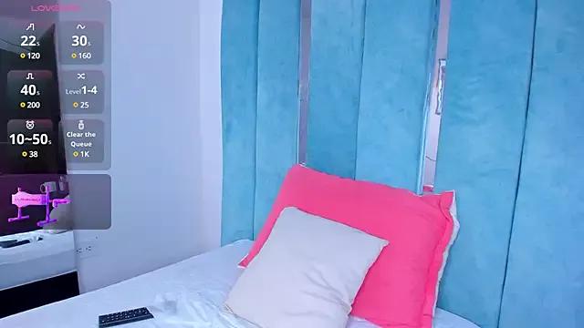 Girls: discover live performances with matured cam models, from teasing to fixations, in a variety of stunning live sex cams.