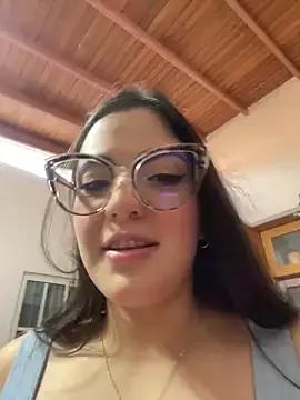 Alice-Collins1 from StripChat is Freechat