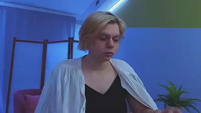 Alice_Birrd from StripChat is Freechat