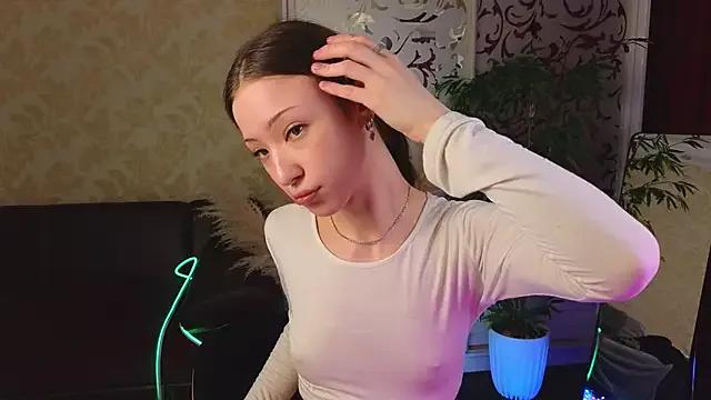 Alice_Foxi_ from StripChat is Freechat