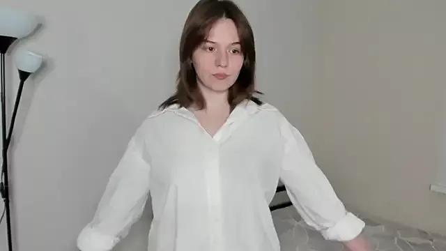 Girls: discover live performances with matured cam models, from teasing to fixations, in a variety of stunning live sex cams.