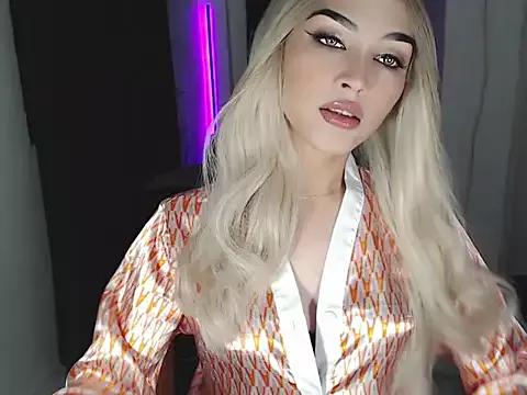 Girls: discover live performances with matured cam models, from teasing to fixations, in a variety of stunning live sex cams.