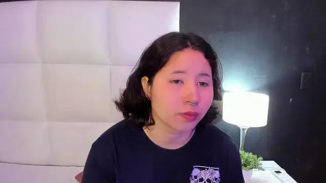 AliceMonett from StripChat is Freechat