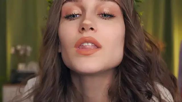 Girls: discover live performances with matured cam models, from teasing to fixations, in a variety of stunning live sex cams.