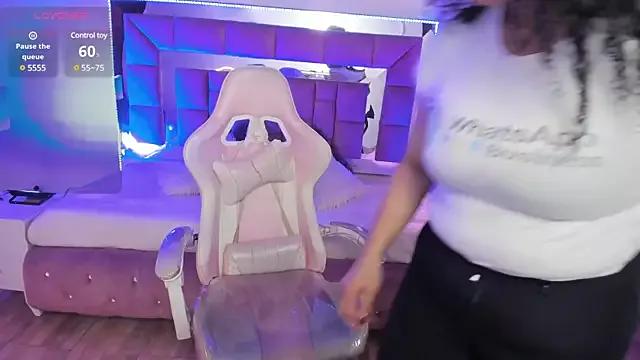 Girls: discover live performances with matured cam models, from teasing to fixations, in a variety of stunning live sex cams.