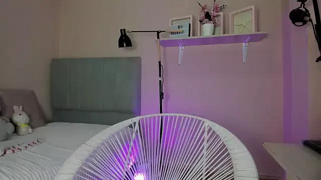 Girls: discover live performances with matured cam models, from teasing to fixations, in a variety of stunning live sex cams.