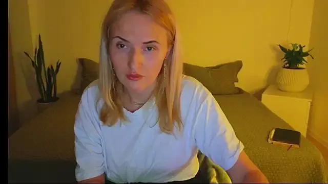 Girls: discover live performances with matured cam models, from teasing to fixations, in a variety of stunning live sex cams.