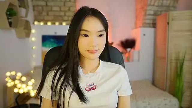 Allyah_Sky from StripChat