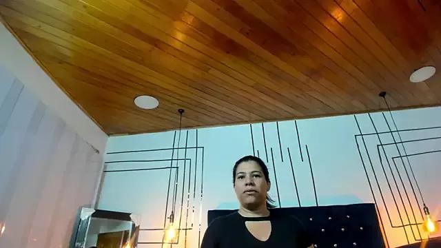 ALMA_WHITE from StripChat