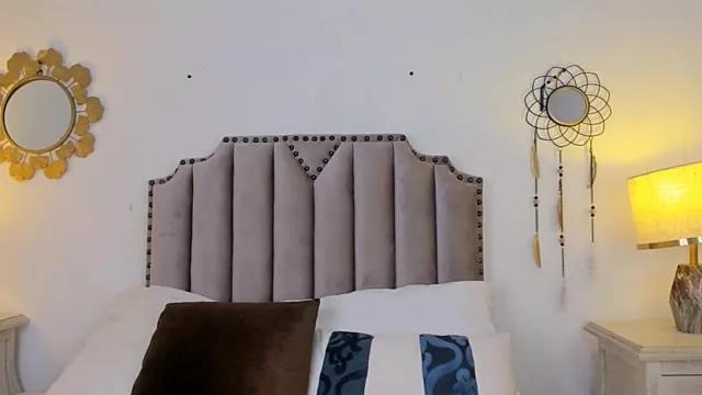 amadea_parisi from StripChat