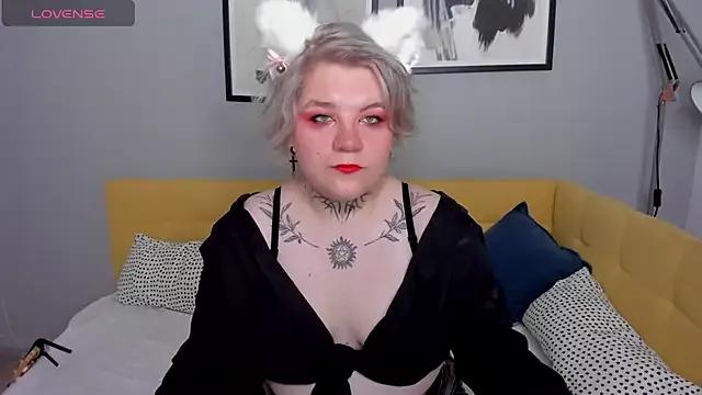 Amanda_Cruzz from StripChat is Freechat