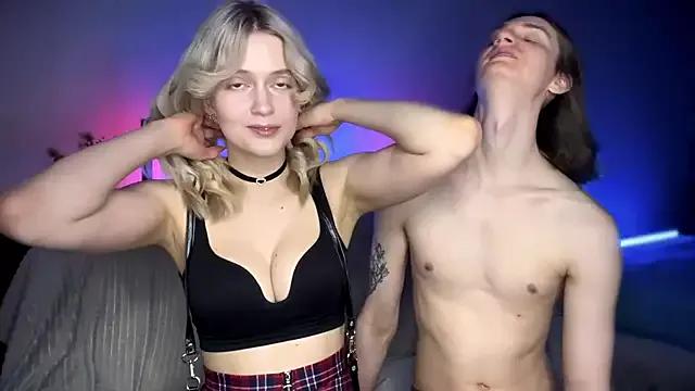 Girls: discover live performances with matured cam models, from teasing to fixations, in a variety of stunning live sex cams.