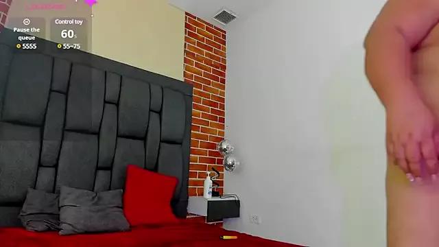 Girls: discover live performances with matured cam models, from teasing to fixations, in a variety of stunning live sex cams.
