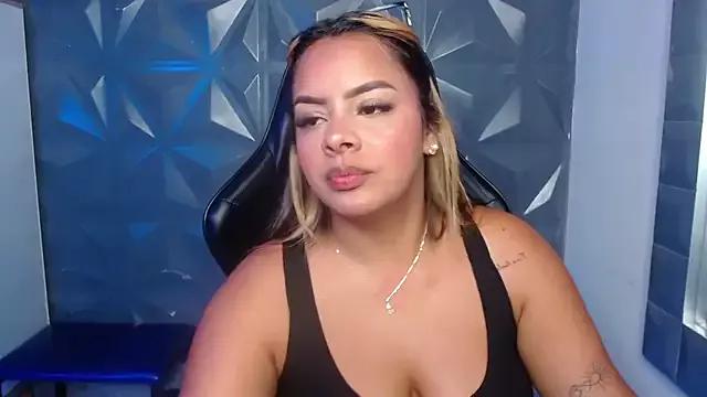 Amaranta_Rousse from StripChat