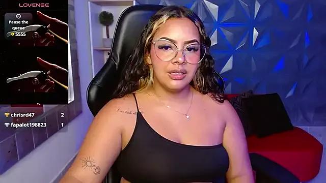 Amaranta_Rousse from StripChat