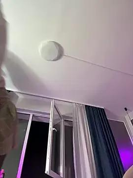 Girls: discover live performances with matured cam models, from teasing to fixations, in a variety of stunning live sex cams.