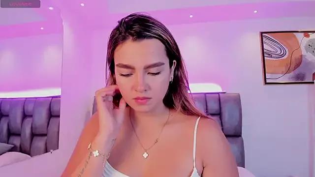 ambarcarterr from StripChat is Freechat