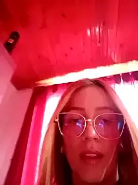 Girls: discover live performances with matured cam models, from teasing to fixations, in a variety of stunning live sex cams.