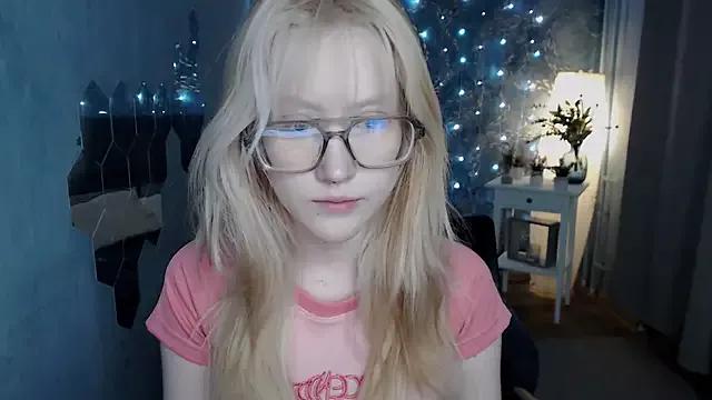 Girls: discover live performances with matured cam models, from teasing to fixations, in a variety of stunning live sex cams.
