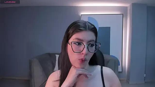Girls: discover live performances with matured cam models, from teasing to fixations, in a variety of stunning live sex cams.
