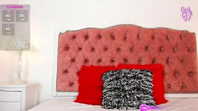 Girls: discover live performances with matured cam models, from teasing to fixations, in a variety of stunning live sex cams.