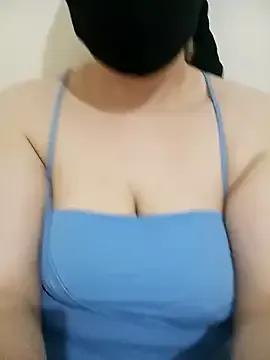 andilila from StripChat is Freechat