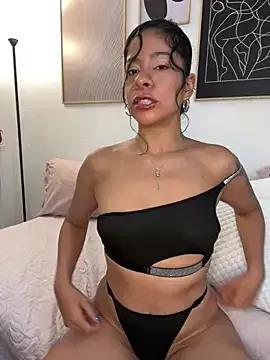 AndreaVelvet from StripChat is Freechat