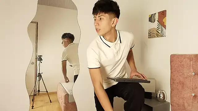 Andy_Justgame from StripChat is Freechat