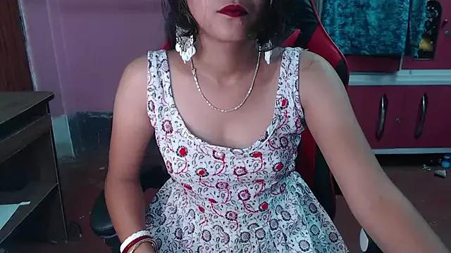 Girls: discover live performances with matured cam models, from teasing to fixations, in a variety of stunning live sex cams.