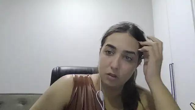 Girls: discover live performances with matured cam models, from teasing to fixations, in a variety of stunning live sex cams.