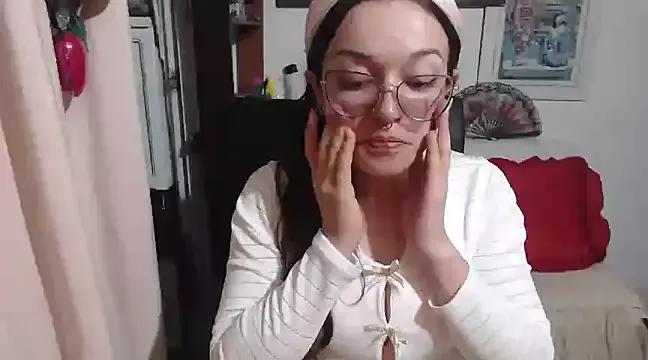 Girls: discover live performances with matured cam models, from teasing to fixations, in a variety of stunning live sex cams.