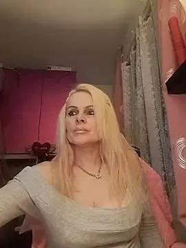 Girls: discover live performances with matured cam models, from teasing to fixations, in a variety of stunning live sex cams.