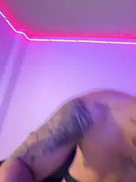 Girls: discover live performances with matured cam models, from teasing to fixations, in a variety of stunning live sex cams.
