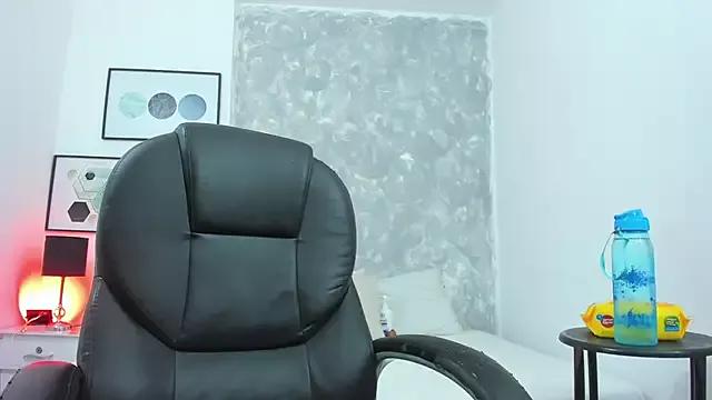 Girls: discover live performances with matured cam models, from teasing to fixations, in a variety of stunning live sex cams.