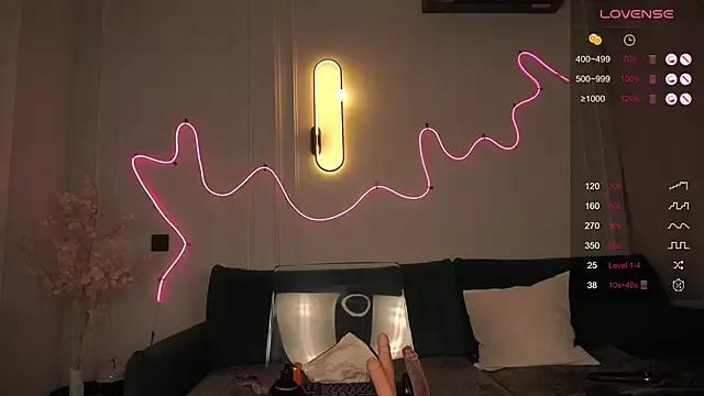 Girls: discover live performances with matured cam models, from teasing to fixations, in a variety of stunning live sex cams.