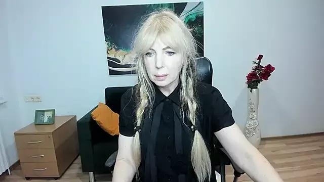 Anna_Diax from StripChat is Freechat