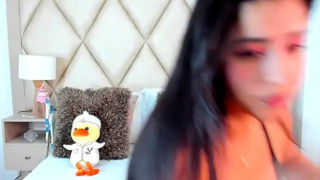 Girls: discover live performances with matured cam models, from teasing to fixations, in a variety of stunning live sex cams.