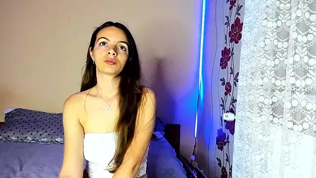 AnnaBellaRise from StripChat