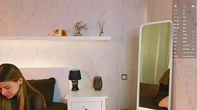 AnneVerity from StripChat is Freechat