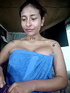 AnnieCouperr from StripChat is Freechat