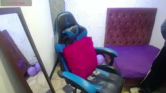 Anniee_x from StripChat is Freechat