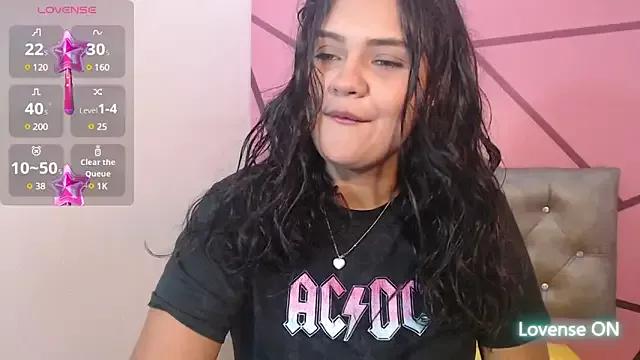 Girls: discover live performances with matured cam models, from teasing to fixations, in a variety of stunning live sex cams.