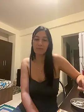 AnnnMary from StripChat is Freechat