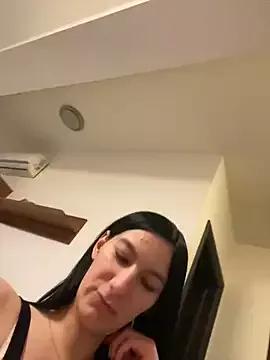 AnnnMary from StripChat