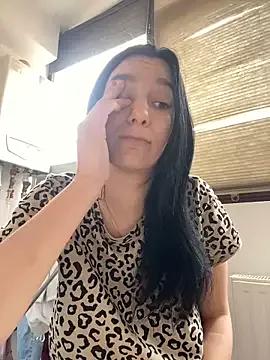 AnnnMary from StripChat